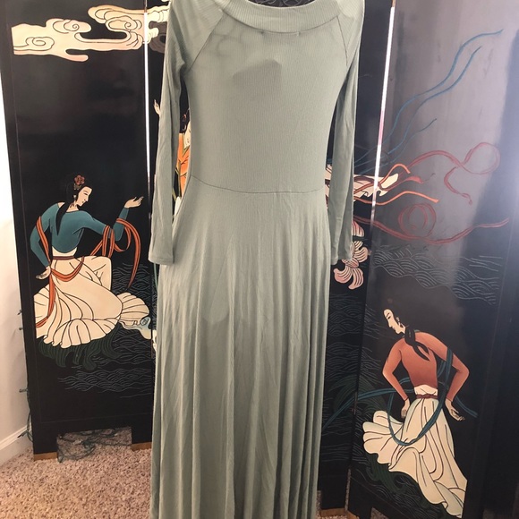 🌟 Last One 🌟 3/4 Length Dress w/Handkerchief Hem - Picture 3 of 3